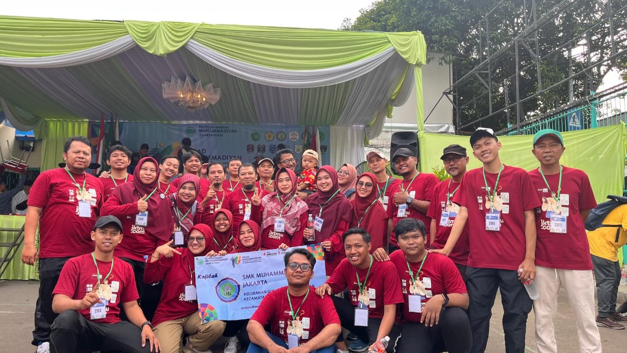 Jalan Sehat Semarakkan Milad Muhammadiyah ke-113