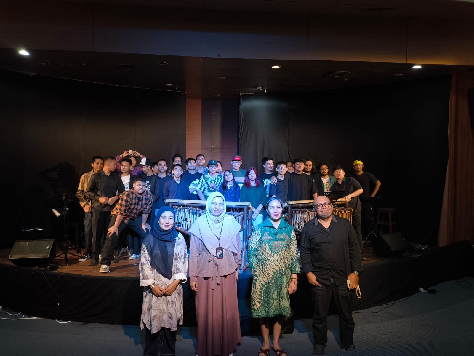 Penampilan MOne Band Awal Tahun 2026, Di Institut Kesenian Jakarta