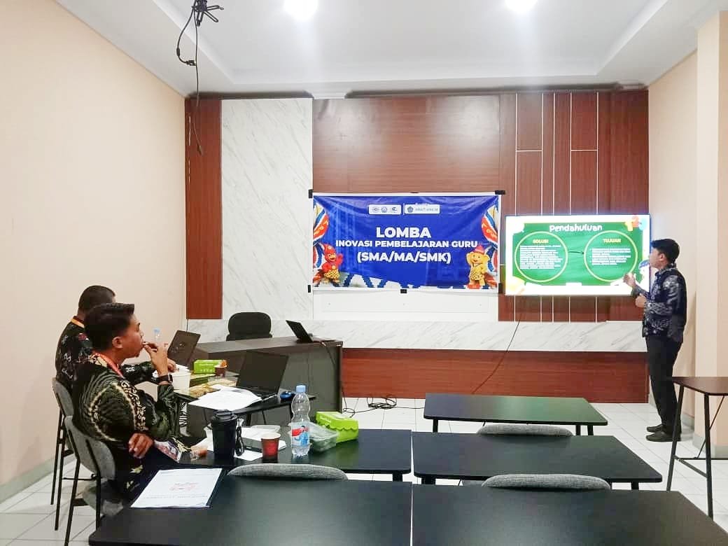 Guru SMK Muhammadiyah 1 Jakarta Presentasikan “Benkyoushimashou” pada Lomba Inovasi Pembelajaran OlympicAD VIII