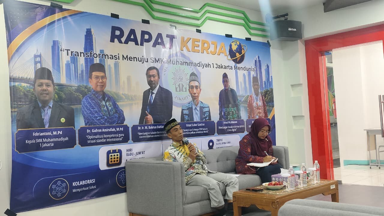 Ustaz Suhur Sami’un Paparkan Strategi dan Dukungan PDM Jakarta Pusat Mewujudkan SMK Muhammadiyah 1 Jakarta Mendunia